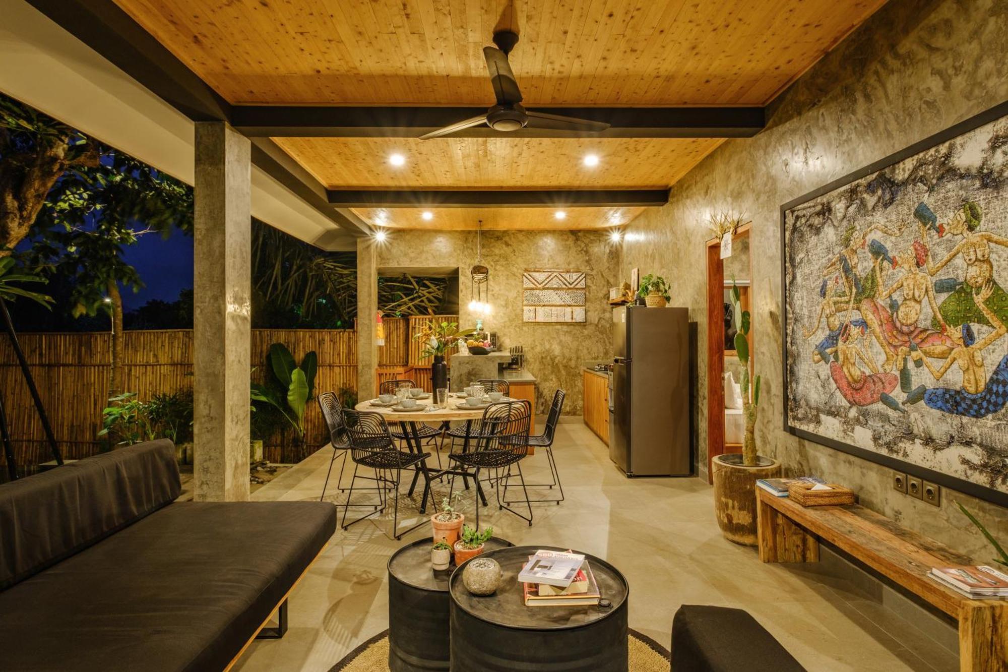 Gaya Villa *